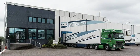 Vooraanzicht van Vriesoord gebouw